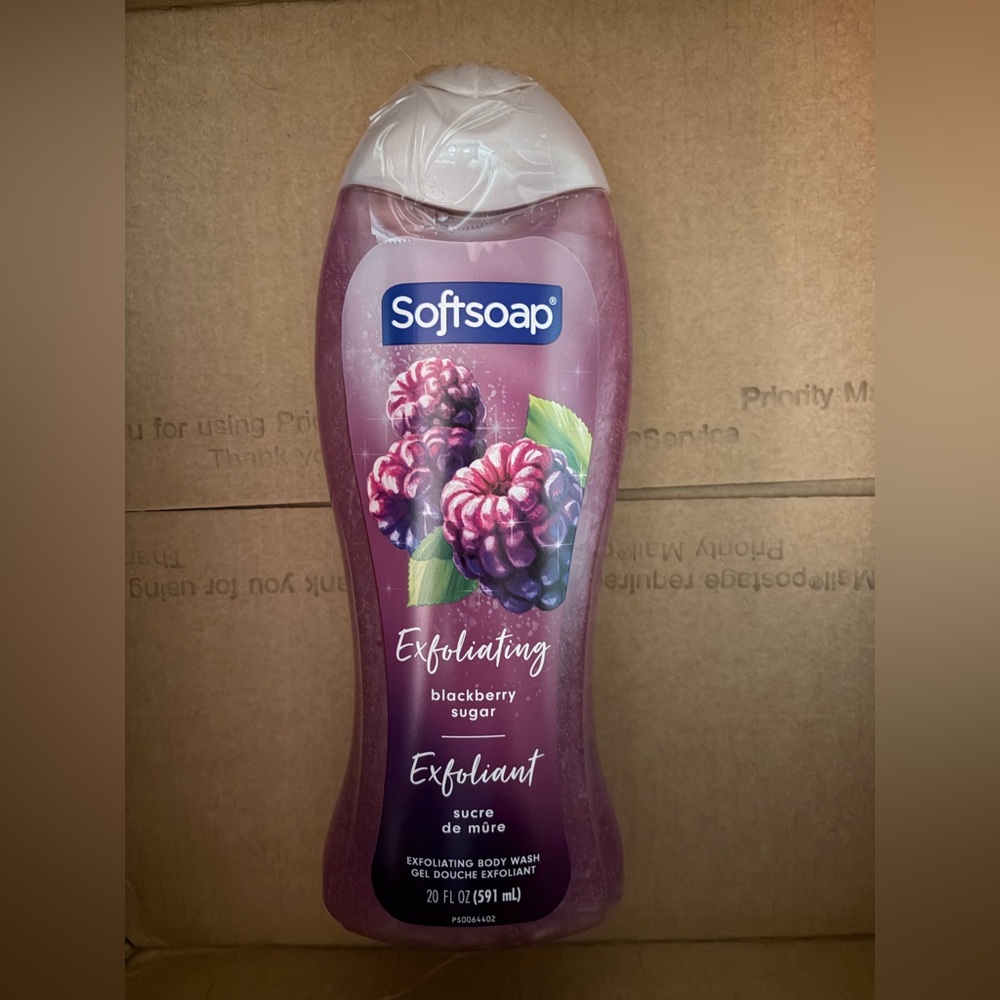 Softsoap Exfoliating Blackberry Sugar Body Wash 20floz